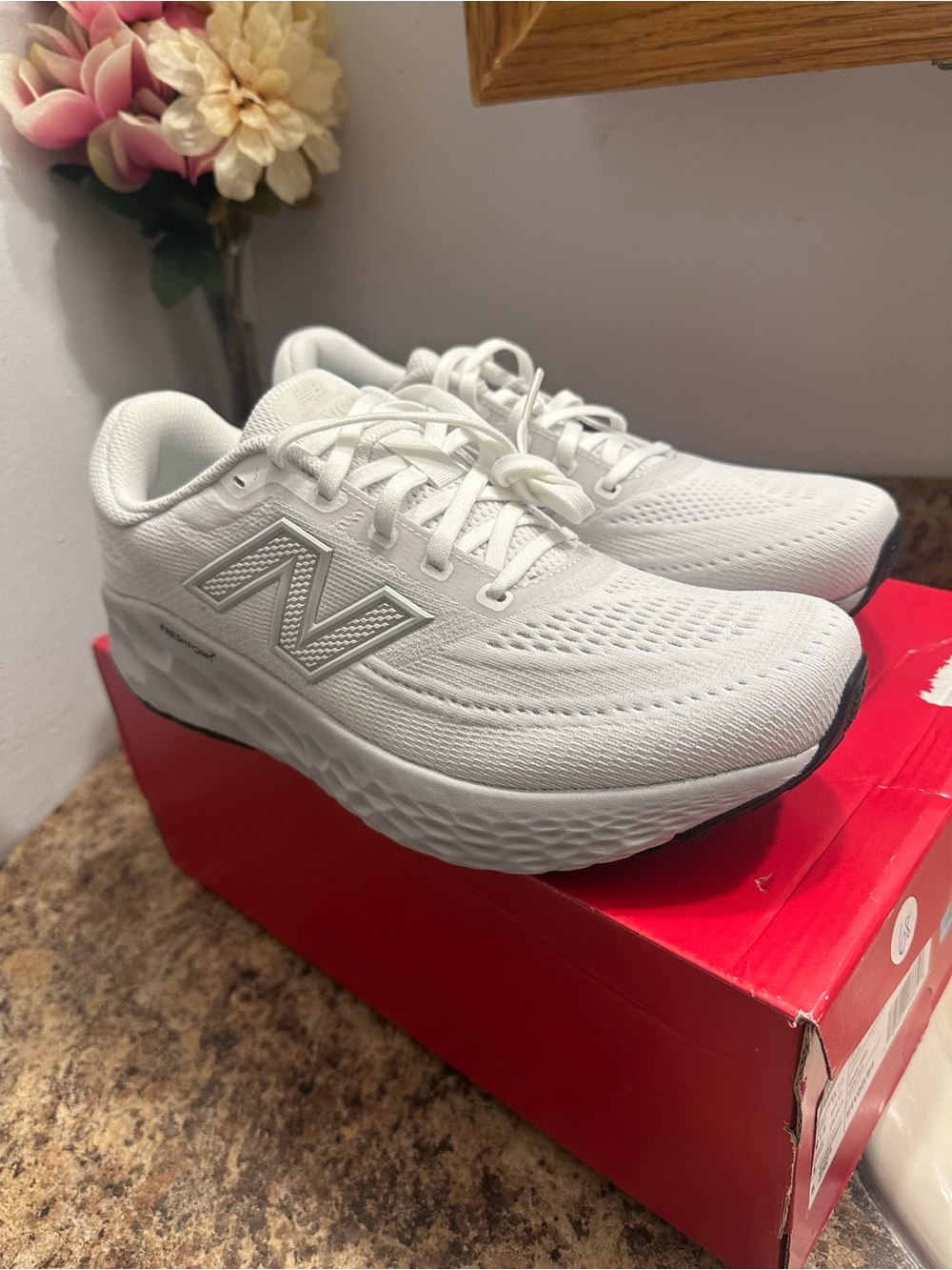 New Balance White Men's/Women's Athletic Running Sneakers